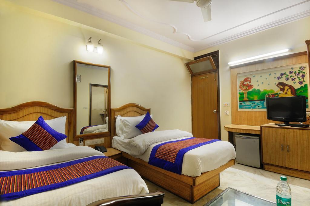 Hotel De Holiday International @ New Delhi Station Экстерьер фото