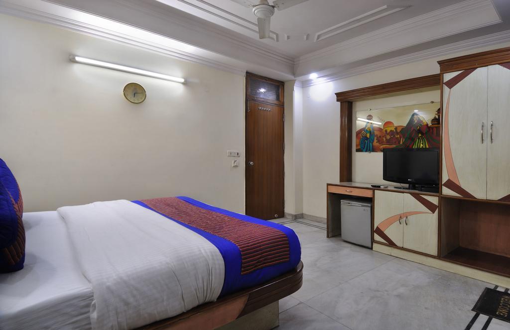 Hotel De Holiday International @ New Delhi Station Экстерьер фото