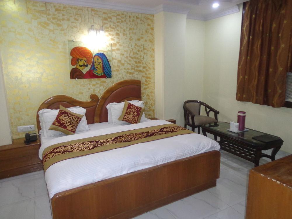 Hotel De Holiday International @ New Delhi Station Экстерьер фото