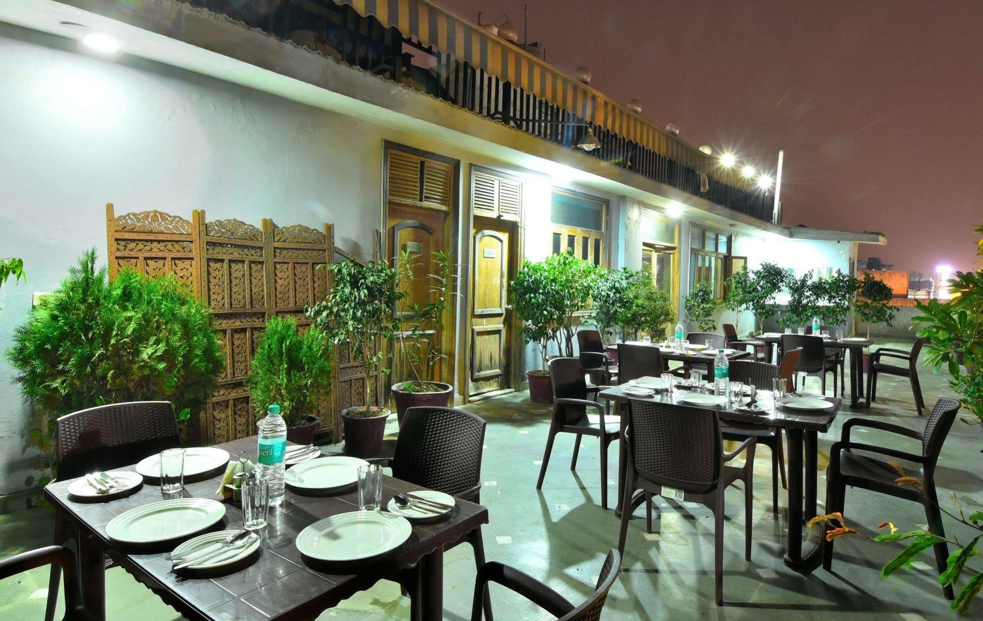 Hotel De Holiday International @ New Delhi Station Экстерьер фото
